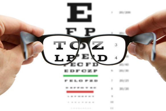 5 Cara Alami Mempertajam Penglihatan Mata